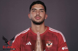 لاعب الأهلي