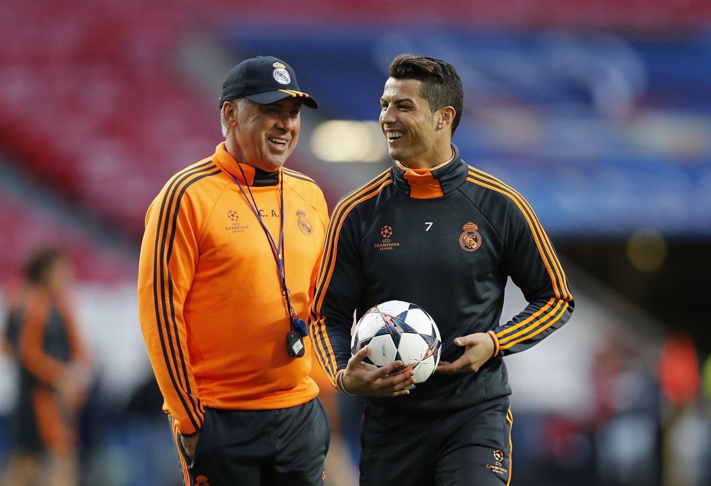 كارلو انشيلوتي يواجه تحديات كبيرة داخل ريال مدريد انشيلوتي