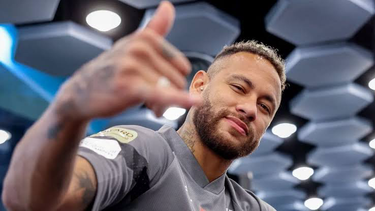 رئيس الهلال يوجه رسالة قاسية إلى نيمار: “مستواك لا يناسب الفريق.. ورحيلك كان الأفضل للجميع نيمار