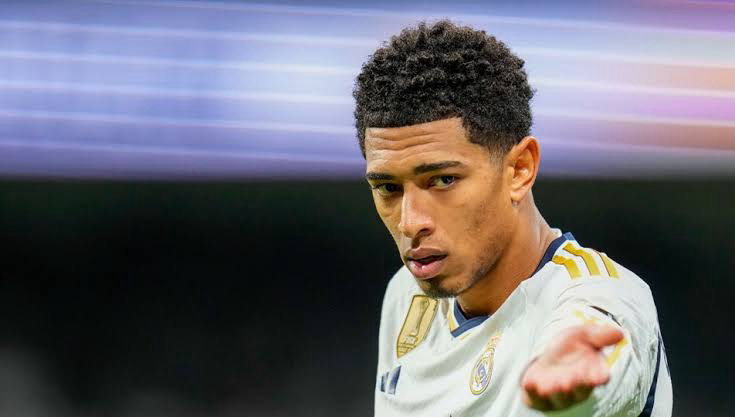 ريال مدريد يستعد لتحطيم الأرقام القياسية في سوق المدافعين.. وكريستيانو يقترب من تمديد رحلته مع النصر ريال مدريد