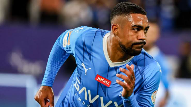 الهلال في خضم التحديات: قراءة معمقة لتعليقات مالكوم والمواقف المتشابكة في دوري روشن السعودي الهلال