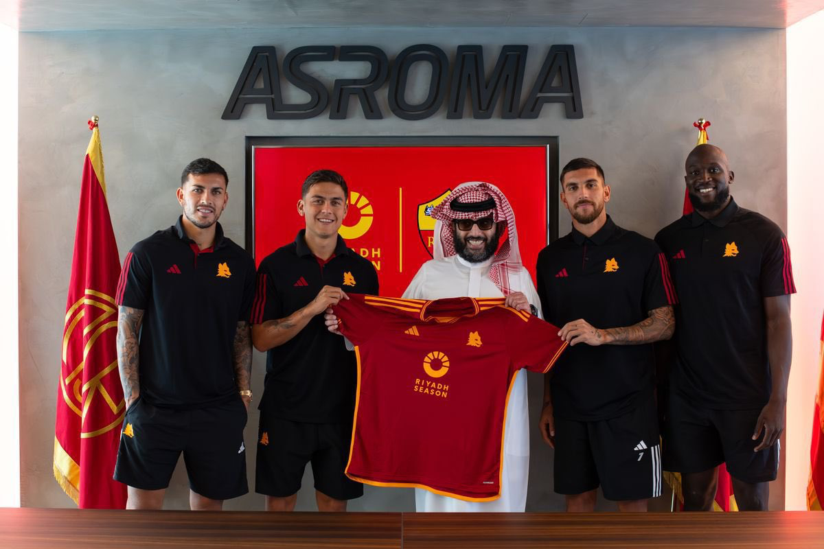 اتفاقية البث المجاني الثورية: مفاجأة تركي آل الشيخ لجماهير الهلال في مونديال الأندية 2025 الهلال