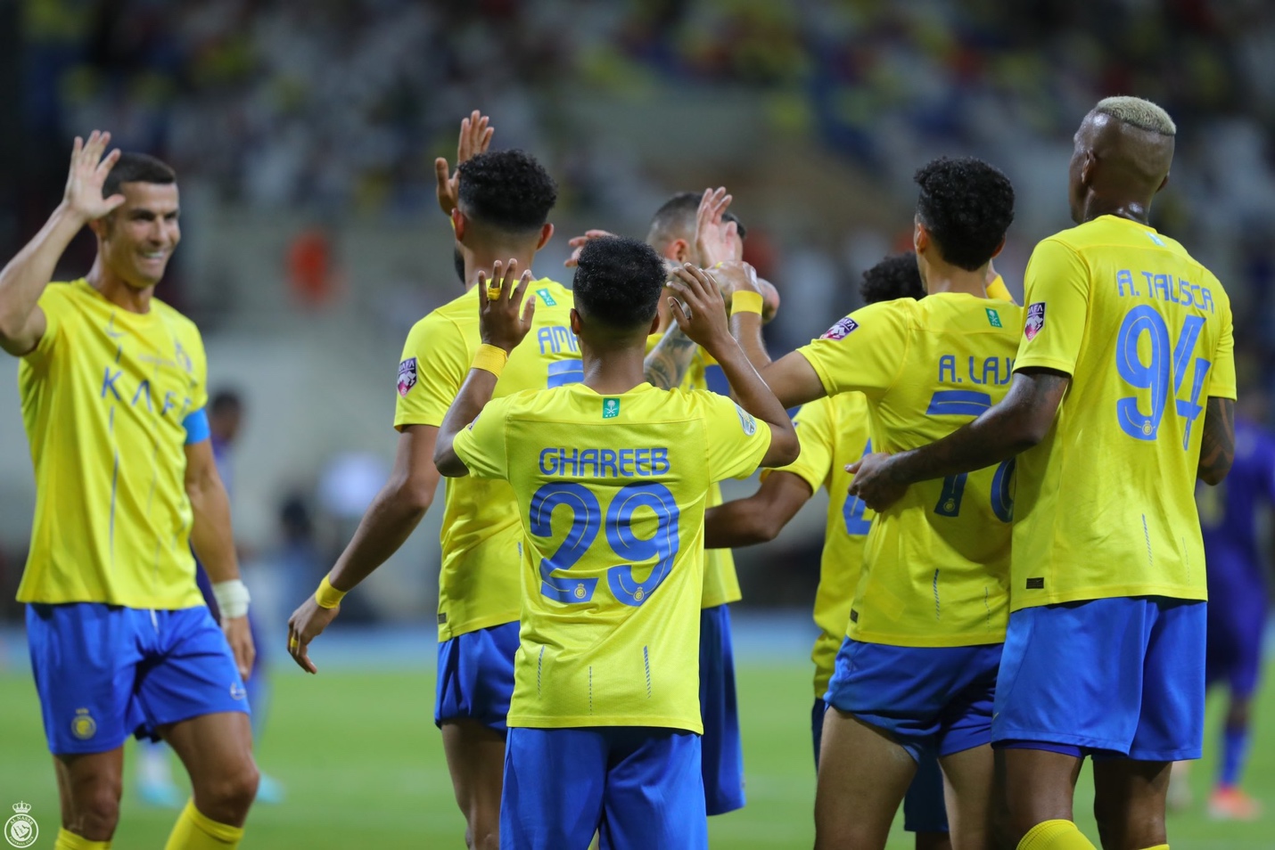 جون دوران في مواجهة التحديات الإرهاق البدني يهدد مشاركة النجم الكولومبي في مواجهة الشباب الشباب