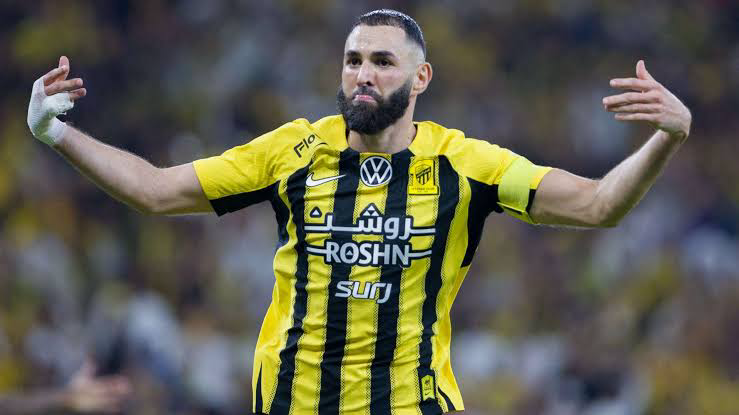 إشارات جريئة من عدنان جستينه دعوة لاعتماد التحكيم المحلي وتعديل توقيت التدريبات في نادي الاتحاد الاتحاد