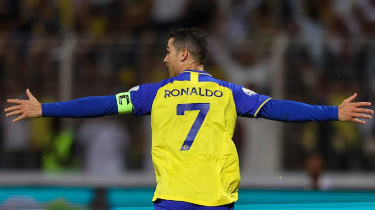صدام التوقعات رونالدو يثير الجدل في مباراة النصر ضد الخلود وتصريحات تدافع عنه رونالدو