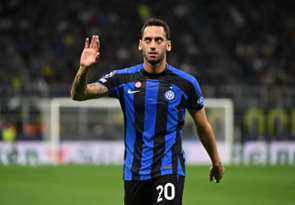 تشالهان أوجلو يوجه رسالة حازمة لجولر: هل يتحول مسار اللاعب في ريال مدريد؟ تشالهان أوجلو