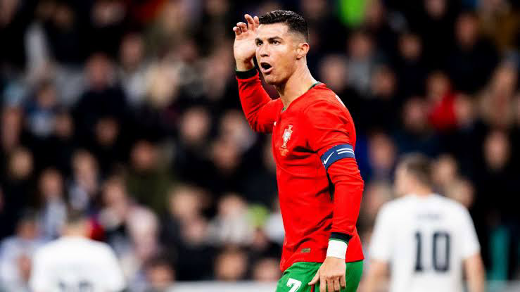 رونالدو الرمز الذي يقود الفريق من خلف الستار كيف يلهم كريستيانو زملاءه في النصر؟ كريستيانو رونالدو