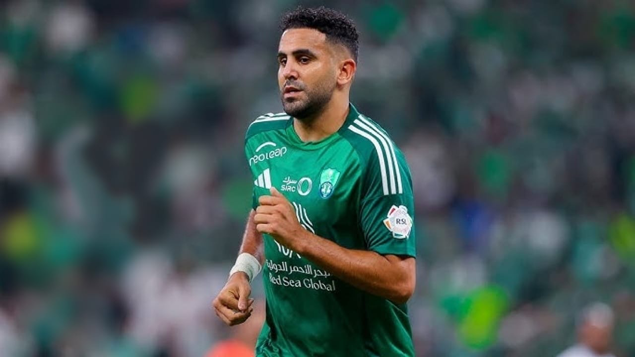 رياض محرز قيادي الحلم الكبير نحو مونديال 2026 وإرادة لا تلين في عالم الخضر رياض محرز