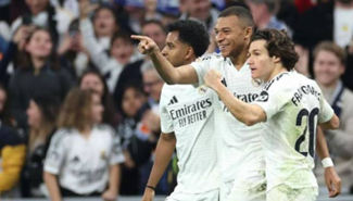 بين ومضات المجد وانكسارات القدر ليلة ريال مدريد التي أضاءت التاريخ في مواجهة سوسيداد سوسيداد