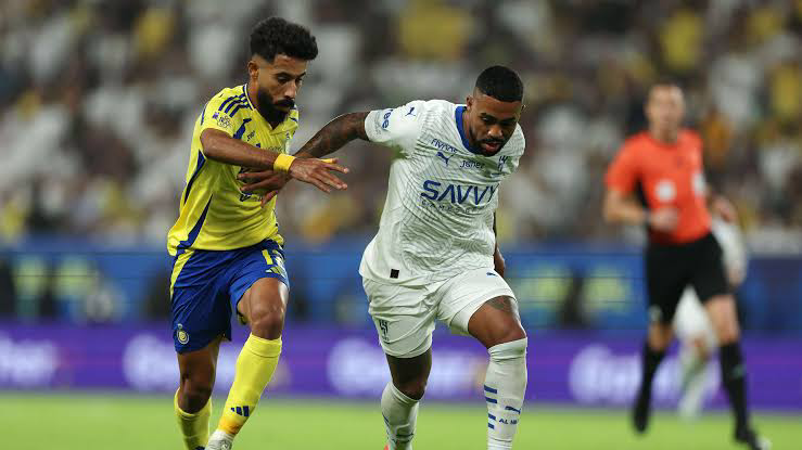 قبل ديربي الهلال والنصر قرارات حاسمة للمدربين والغيابات المؤثرة الهلال والنصر