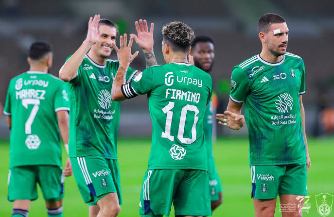 الأهلي يستعد لمواجهة الرائد: نظرة شاملة على موعد الجولة الـ27 من دوري روشن السعودي الأهلي السعودي