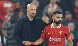 آرني سلوت يكشف الأسرار: لماذا يعاني محمد صلاح من جفاف في التهديف مع ليفربول؟ آرني سلوت