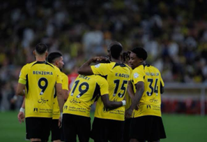 انطلاقة جديدة في سباق دوري روشن بعد فوز الفتح على الاتحاد وصحوة الهلال الاتحاد