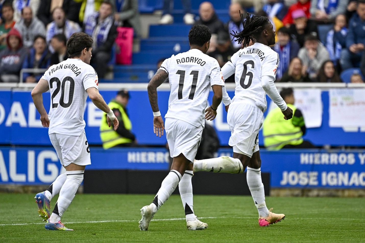 ريال مدريد في مأزق.. خط الوسط يعرقل حلم موسمٍ موفور ريال مدريد