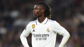 كامافينجا يكافح من أجل أساسيت ويتأثر بعودة سيبايوس إلى ريال مدريد كامافينجا
